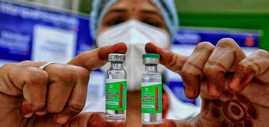 «Потеря субъектности государством»: на Украине раскритиковали закупку низкоэффективной вакцины