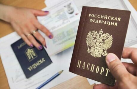 Число принятых в гражданство РФ жителей Донбасса превысило полмиллиона