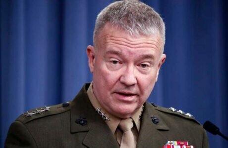 Американский генерал встревожился закреплением РФ и КНР на Ближнем Востоке