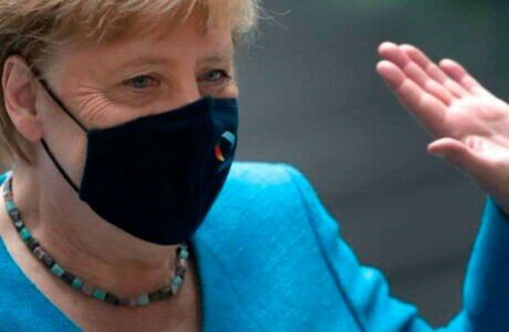 Меркель едет в Киев для подготовки Зеленского к встрече с «хозяином Украины»